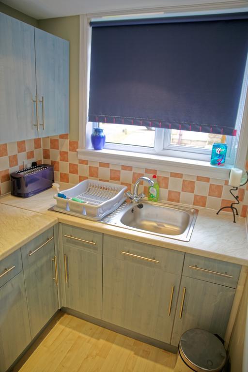 3Mac Dunfermline Self-Catering Apartment חדר תמונה