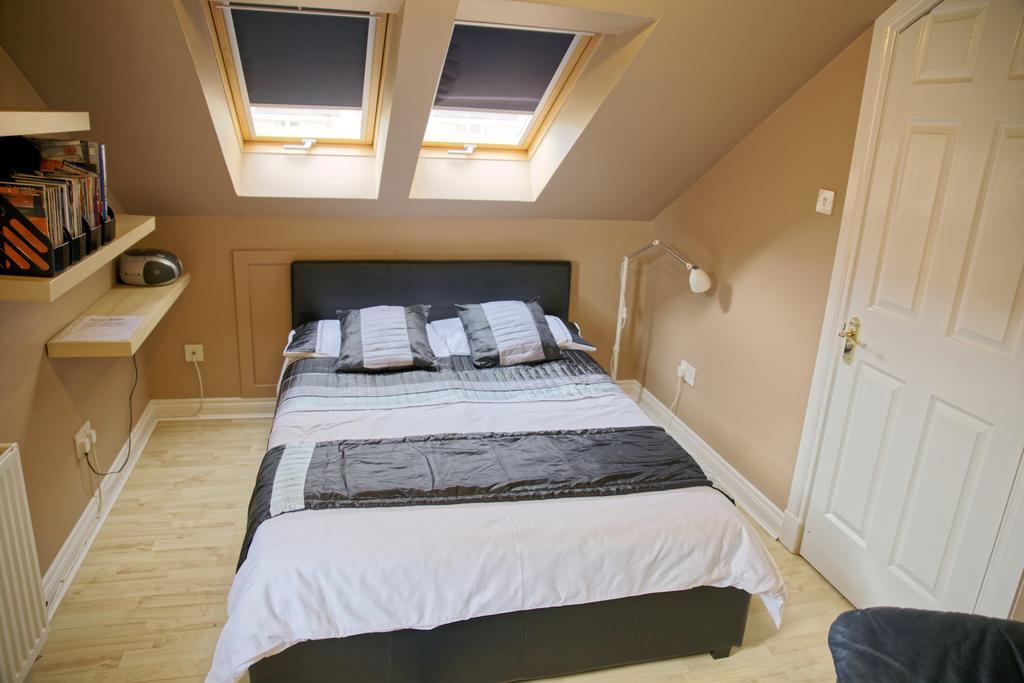3Mac Dunfermline Self-Catering Apartment חדר תמונה